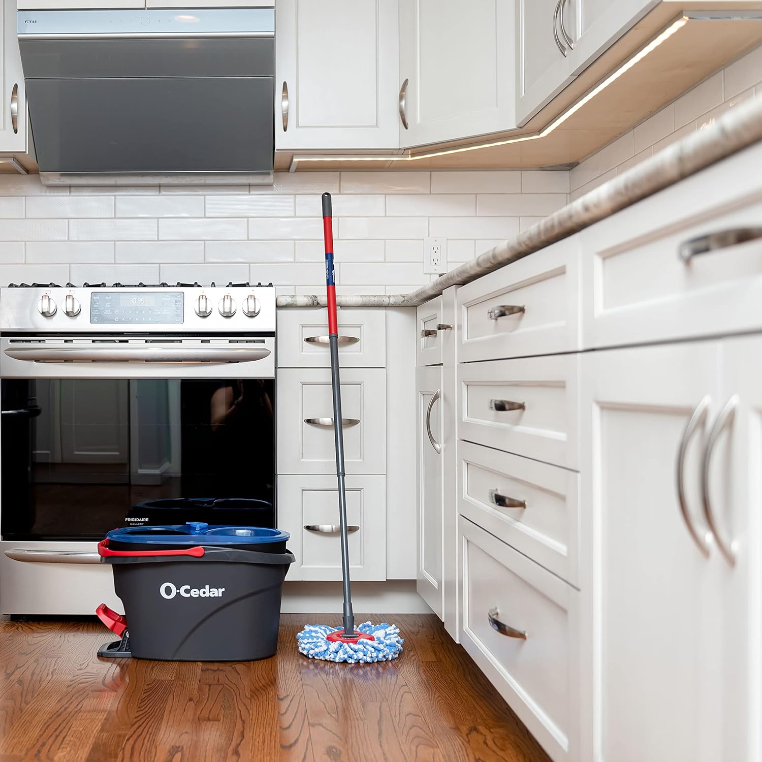 O-Cedar RinseClean Spin Mop & Bucket System + 2 Extra Mop Heads| Clean with Water | Removes 99% of Bacteria - Image 17