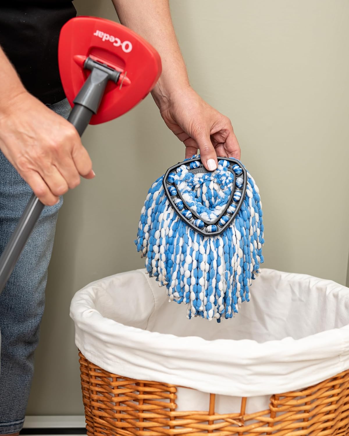 O-Cedar RinseClean Spin Mop & Bucket System + 2 Extra Mop Heads| Clean with Water | Removes 99% of Bacteria - Image 13