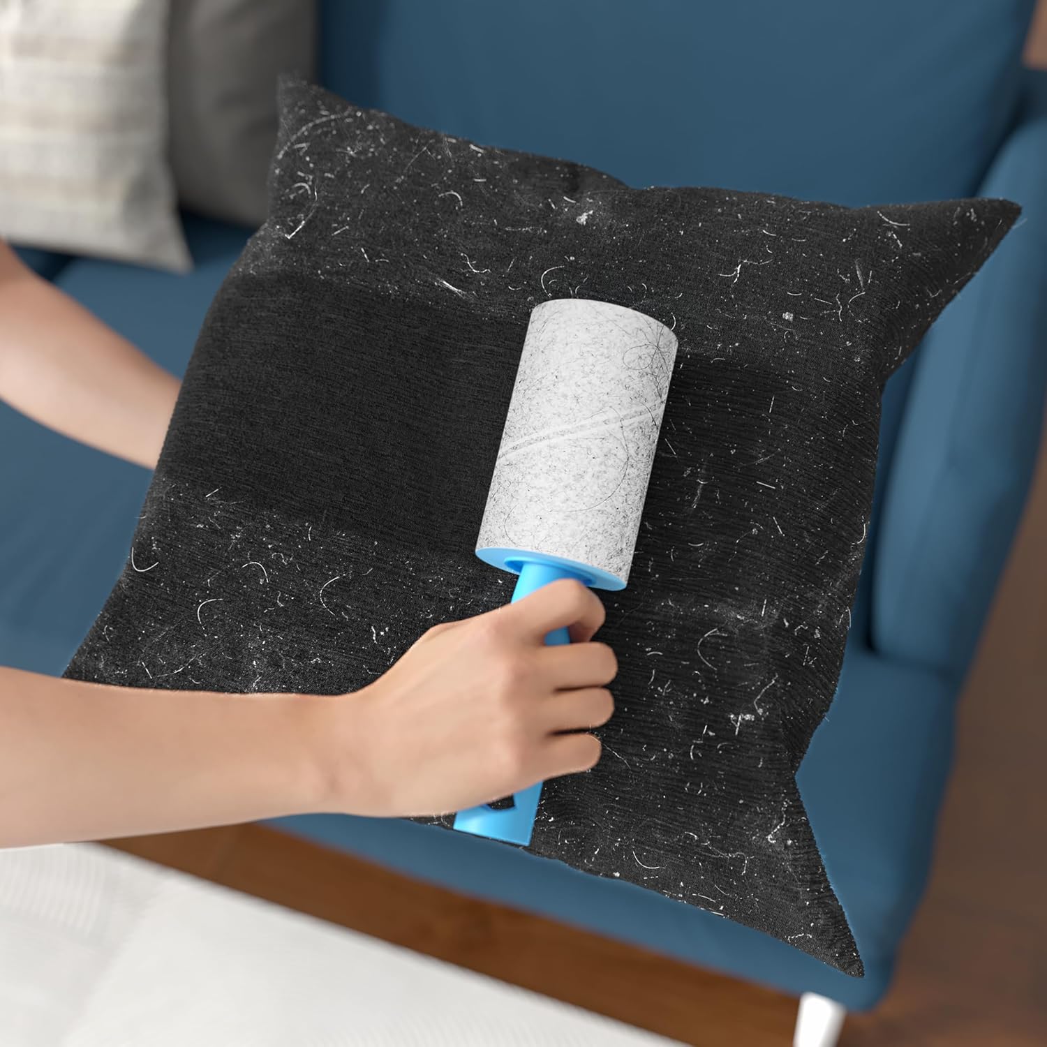 Extra Sticky Lint Roller, Mega Value Set 400 Sheets for Pet Hair Removal, Dog and Cat Lint Remover for Clothes, Furniture, Carpet - Image 6