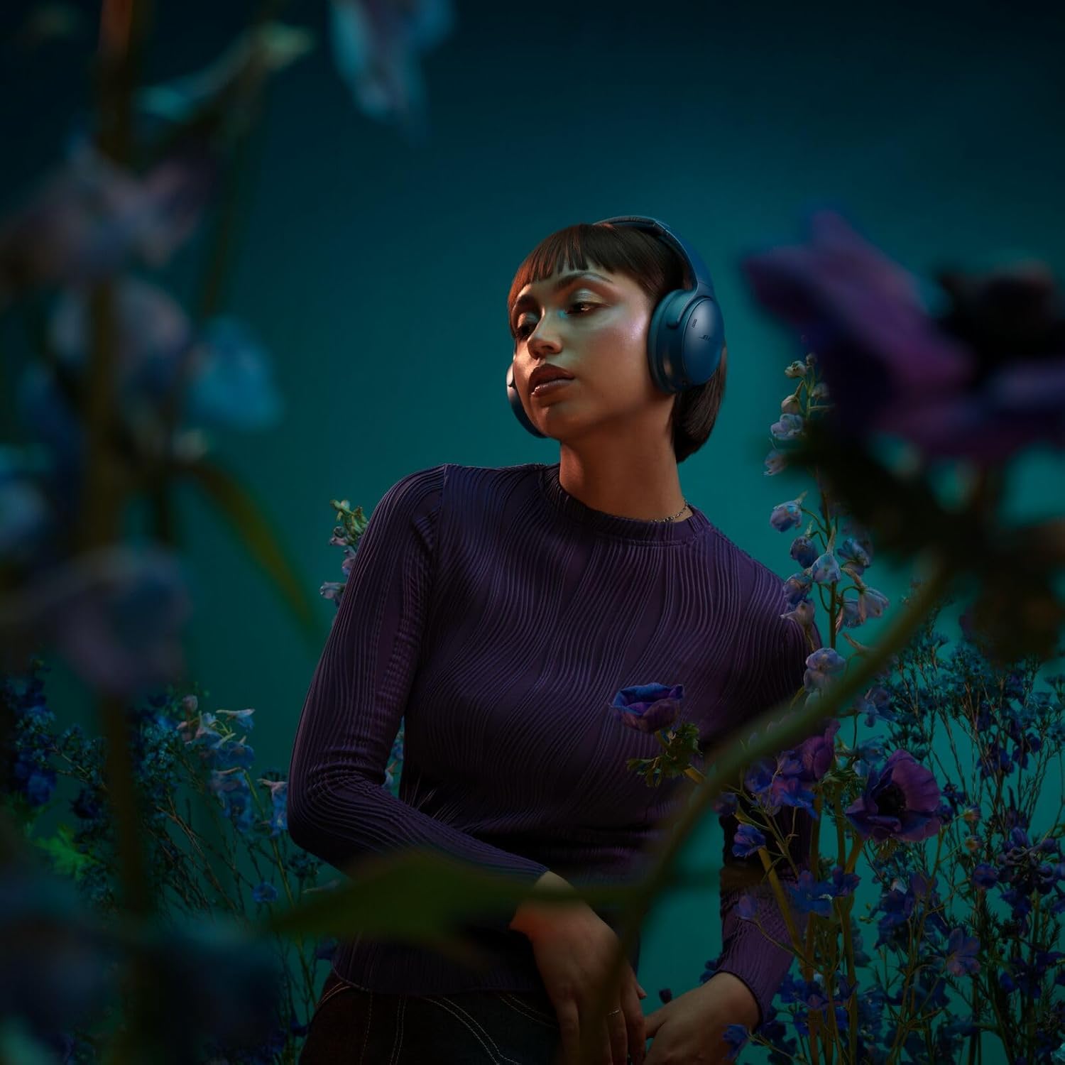 Bose QuietComfort Headphones - Wireless Bluetooth Headphones, Active Over Ear Noise Cancelling and Mic, USB-C Charging, Deep Bass, Up to 24 Hours of Playtime, Twilight Blue - Limited Edition Color - Image 3