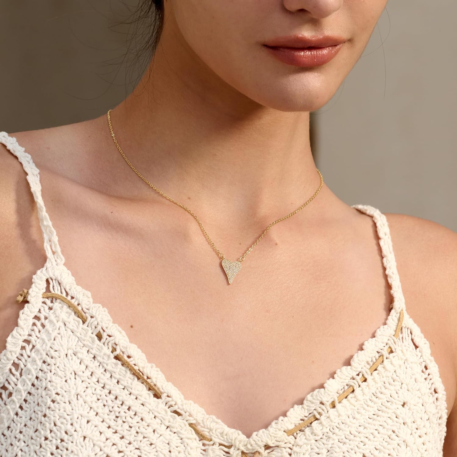 Freekiss Gold Pendant Necklace for Women, Dainty Diamond Necklaces for Women Simple 14K Gold Plated Paperclip Choker Necklaces Cute Minimalist Open Oval Necklaces Gold Jewelry for Women Gifts - Image 3