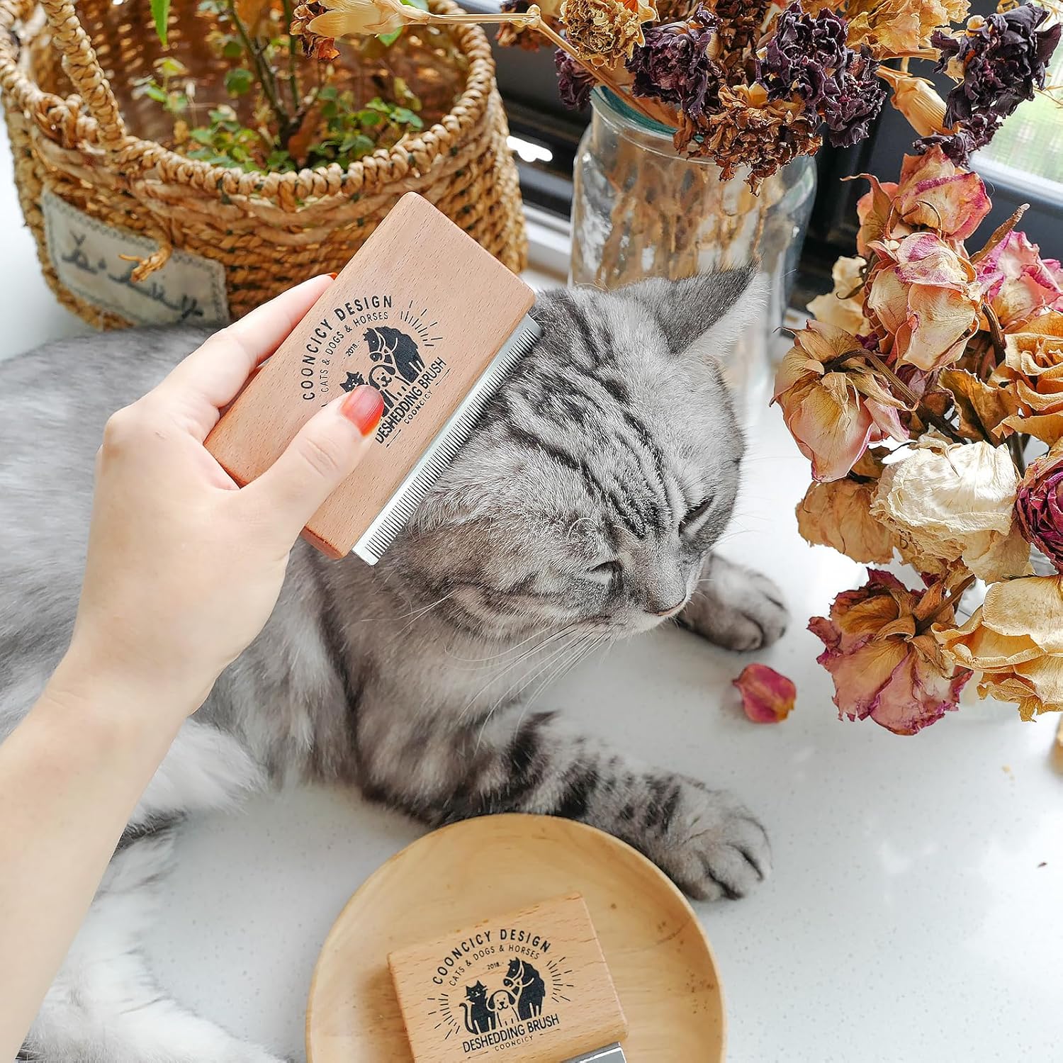Deshedding Dog Brush with Wood Handle, Grooming Brush for Pets,Cat, Short Hair Dog Undercoat Brush, Deshedder Shedding Tool - Image 5