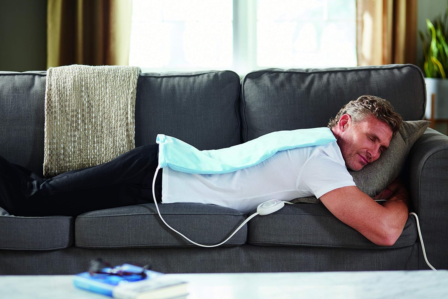 Sunbeam XL Heating Pad for Back Neck and Shoulder Pain Relief with Sponge for Moist Heating Option Extra Large 12 x 24" Blue - Image 11