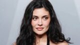 Kylie Jenner’s Gem Flower Nails Combine Two of Spring’s Cutest Manicure Trends — See Photo
